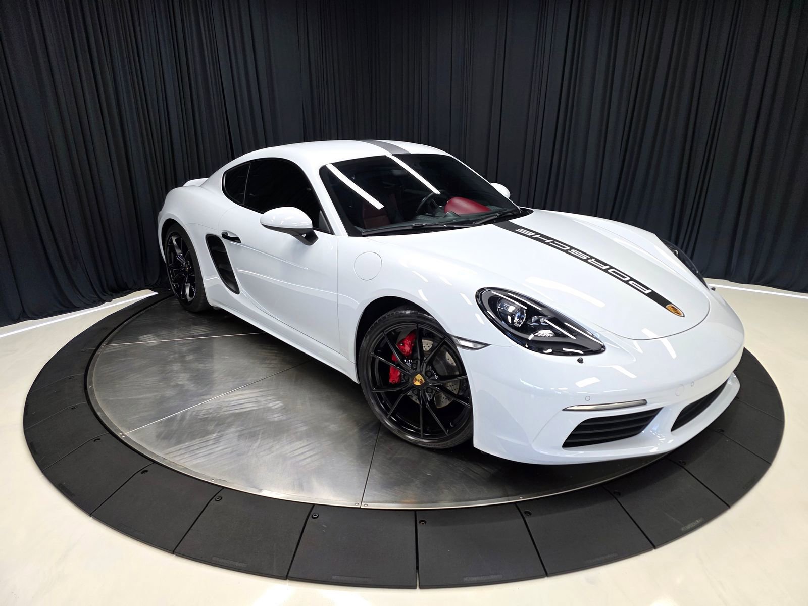 Used 2017 Porsche 718 Cayman RWD image 61