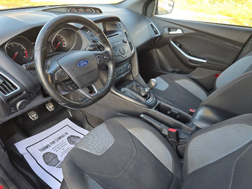 Used 2017 Ford Focus ST image 12