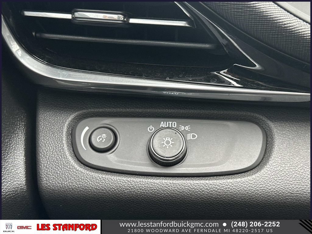 Certified 2024 Buick Envista Sport Touring w/ Convenience I Package FWD image 27