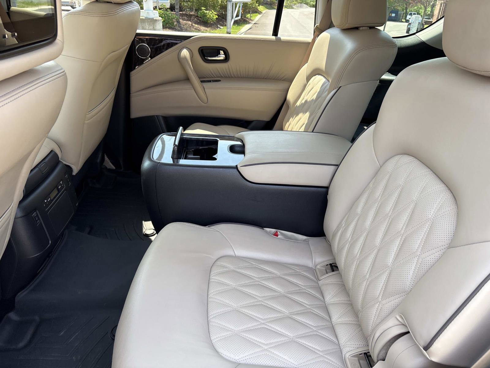 Used 2022 Nissan Armada Platinum w/ Captain's Chairs Package image 33