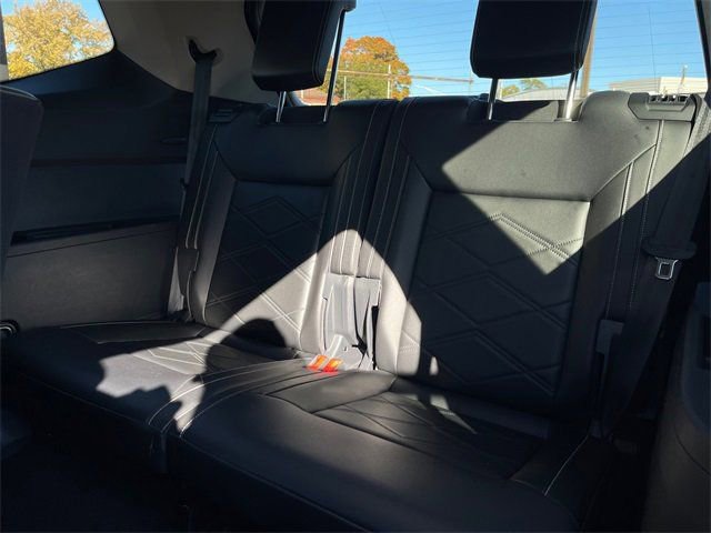 Used 2024 Volkswagen Atlas SE image 21