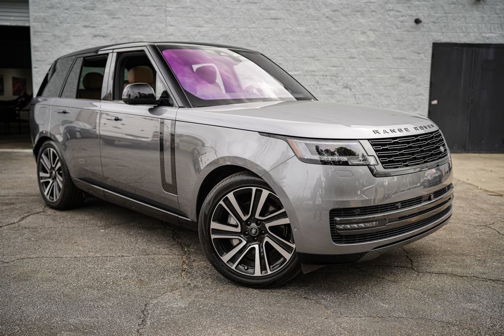 Used 2023 Land Rover Range Rover SE image 9
