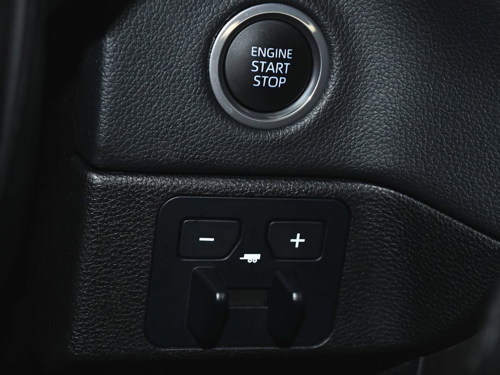 Used 2024 Toyota Tundra Limited w/ Power Package image 27