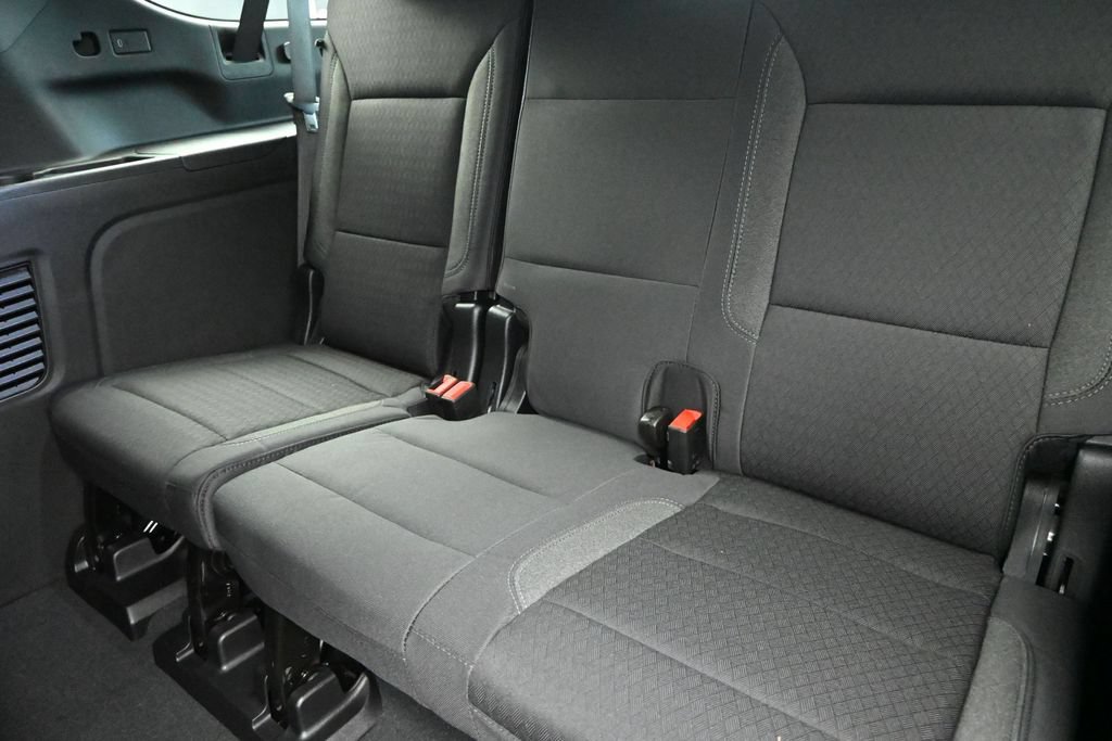 New 2026 Chevrolet Suburban LS RWD image 17