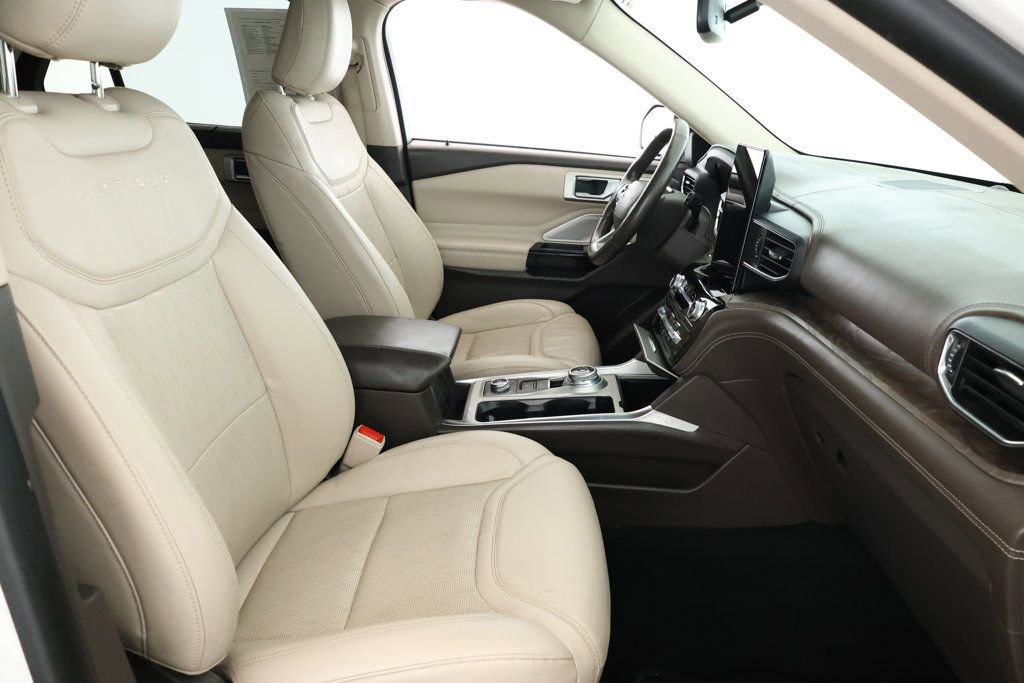 Used 2022 Ford Explorer Platinum w/ Equipment Group 601A image 22