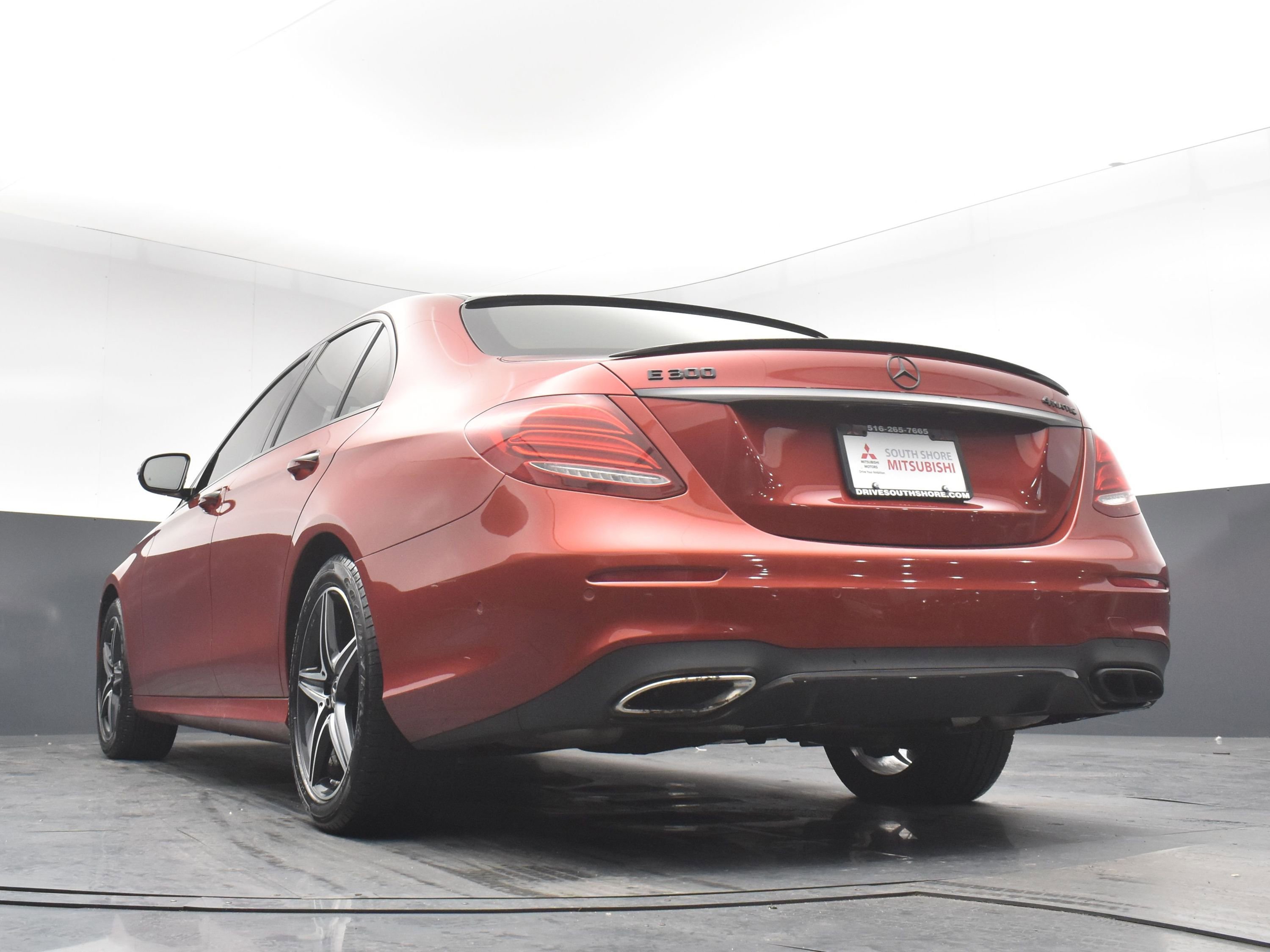 Used 2018 Mercedes-Benz E 300 4MATIC w/ Premium 2 Package image 21