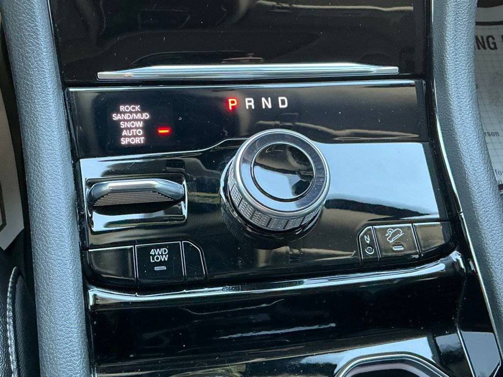 Used 2023 Jeep Grand Cherokee 4WD 4xe w/ Luxury Tech Group II image 41