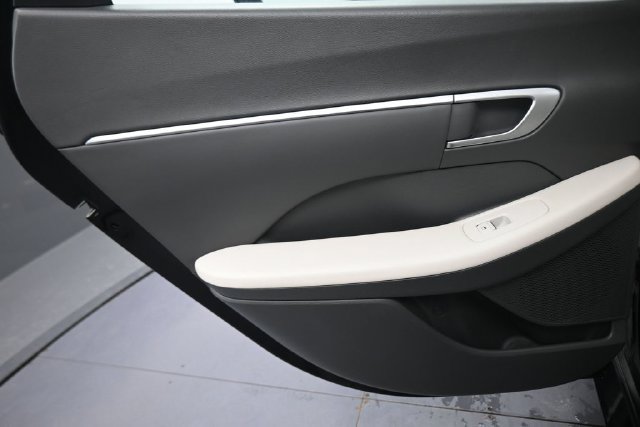 Used 2024 Hyundai Sonata SEL FWD image 18