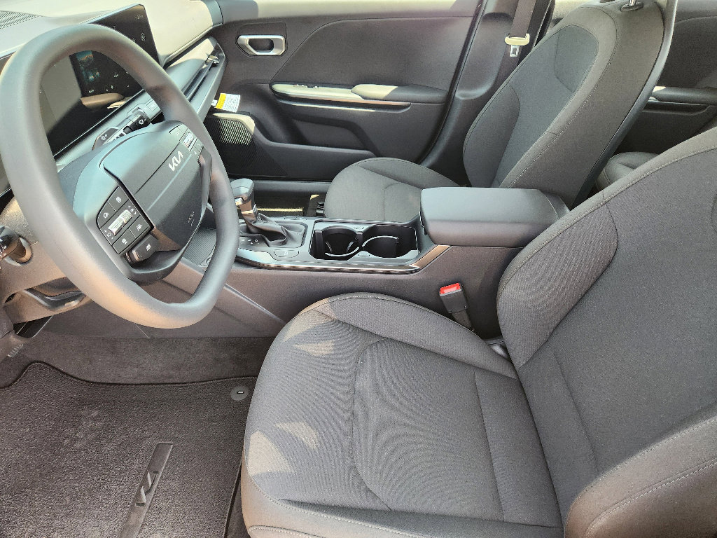 New 2026 Kia K4 LXS image 9