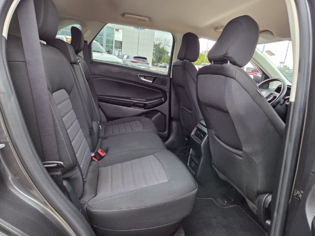 Used 2020 Ford Edge SE FWD image 14