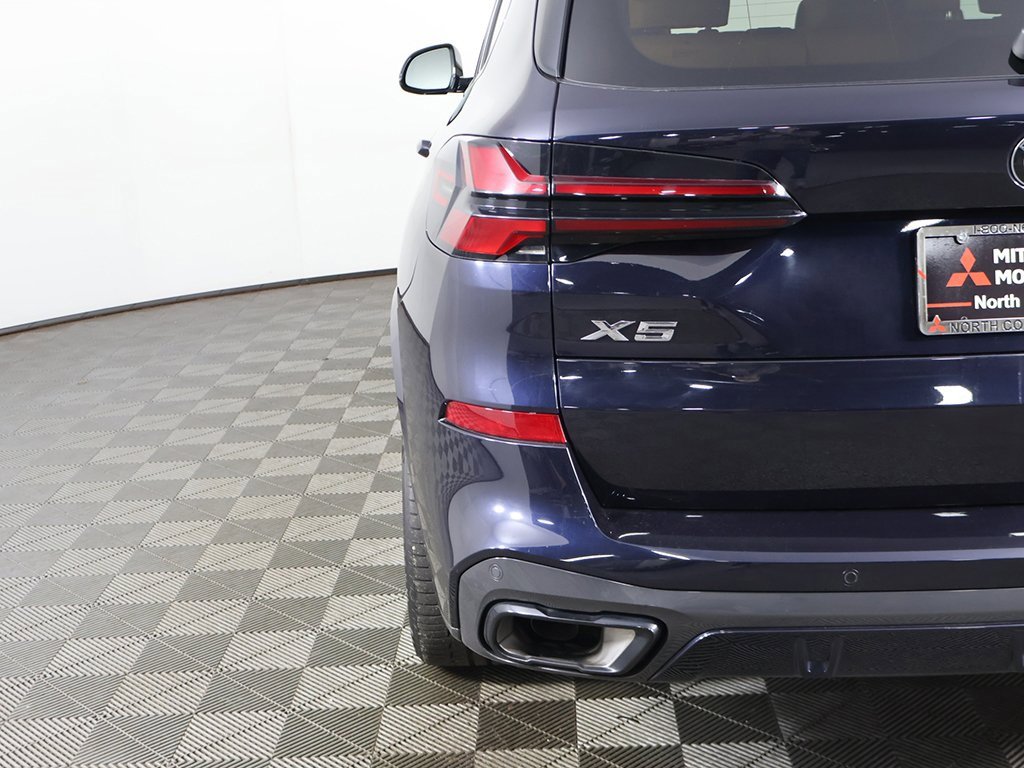 Used 2024 BMW X5 xDrive40i w/ M Sport Package image 18
