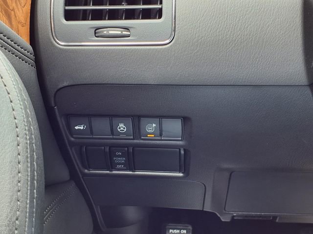 Used 2024 Nissan Armada SL w/ Captain's Chairs Package image 21