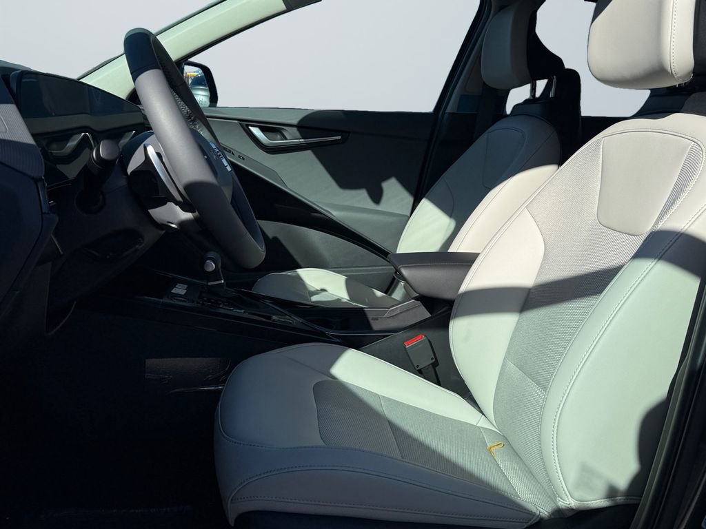 New 2026 Kia Niro EX image 9