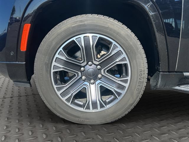 Used 2023 Jeep Wagoneer Series II AWD/4WD image 27