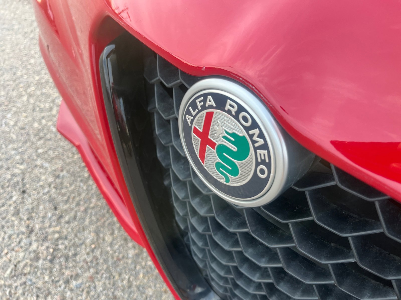 Used 2018 Alfa Romeo Giulia Base image 23