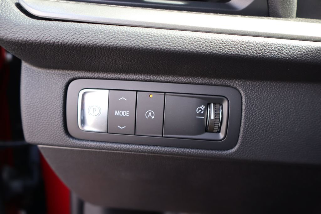 New 2025 Chevrolet Traverse LT w/ Sun and Wheel Package image 12