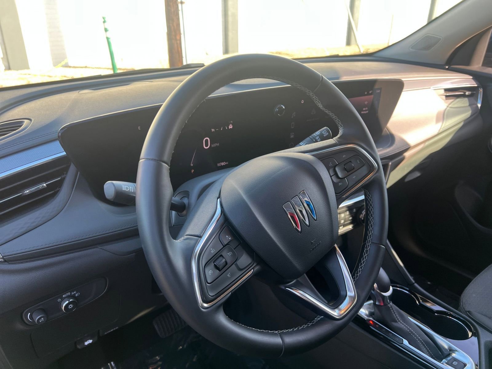 Used 2025 Buick Encore GX Preferred image 28