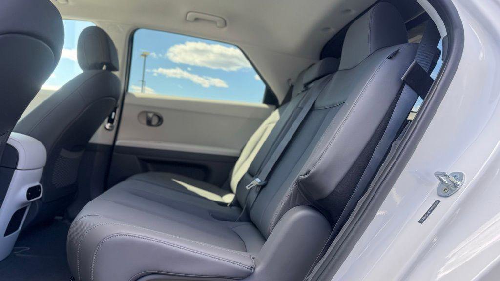 New 2026 Hyundai Ioniq 5 SEL AWD/4WD image 17
