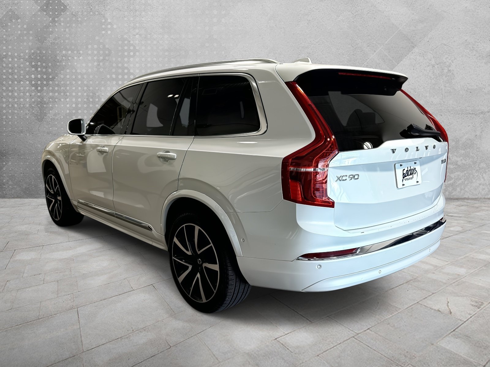 Used 2024 Volvo XC90 B6 Ultimate w/ Protection Package AWD/4WD image 4