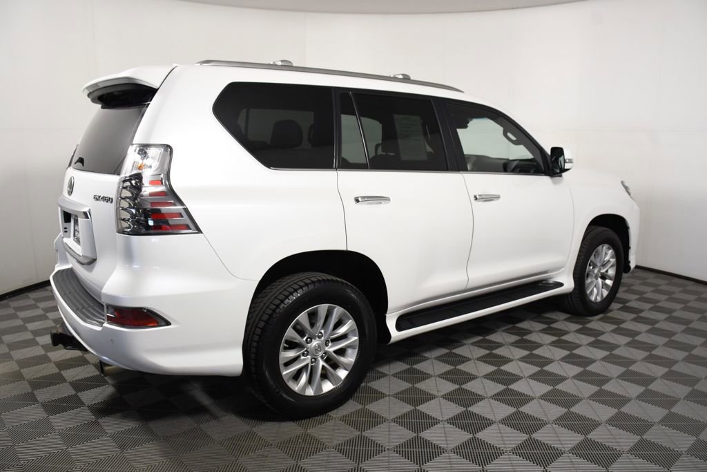 Used 2021 Lexus GX 460 Premium w/ Premium Package image 7