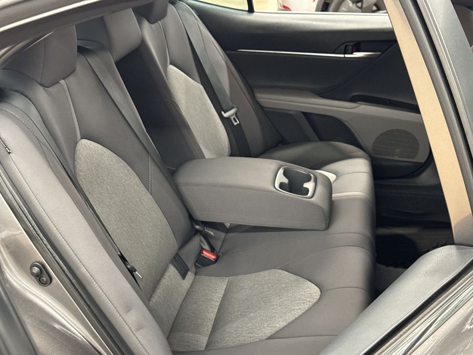 Used 2021 Toyota Camry LE FWD image 26