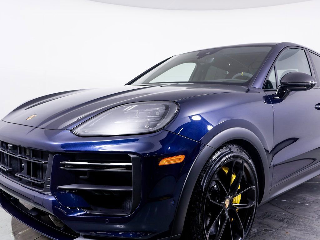 New 2025 Porsche Cayenne Turbo GT image 12