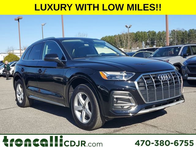 Used 2024 Audi Q5 2.0T Premium w/ Convenience Package image 1