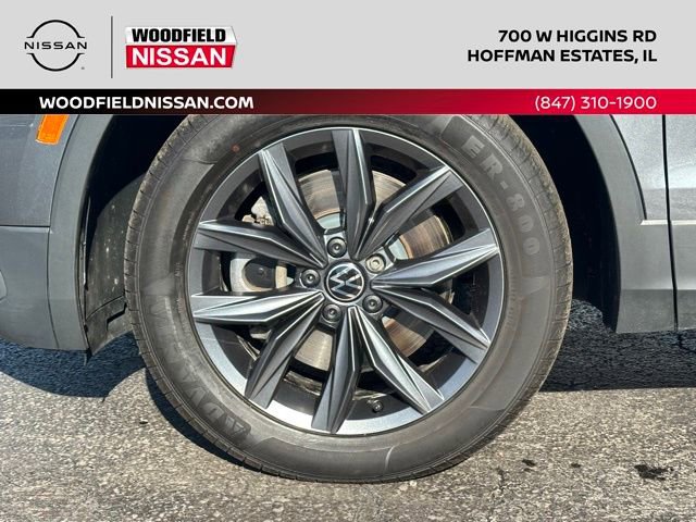 Used 2022 Volkswagen Tiguan SE AWD/4WD image 9