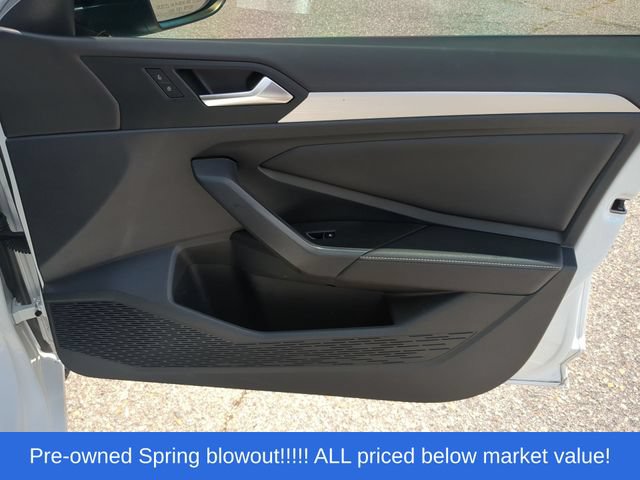 Used 2025 Volkswagen Jetta Sport FWD image 41