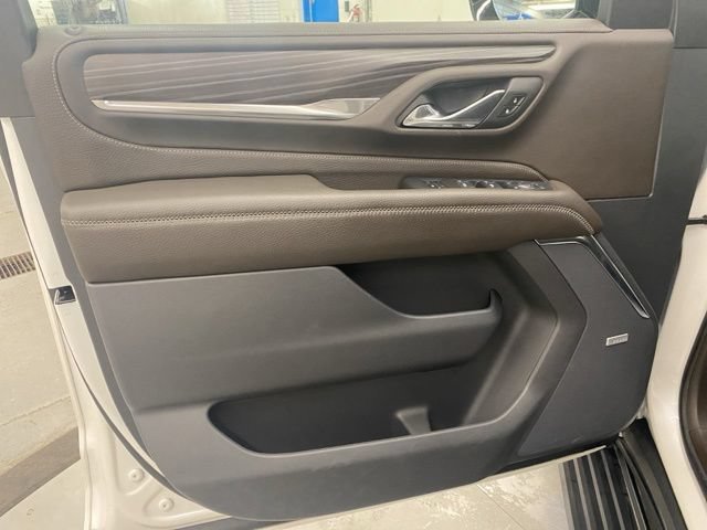 Used 2024 GMC Yukon Denali w/ Advanced Technology Package AWD/4WD image 27