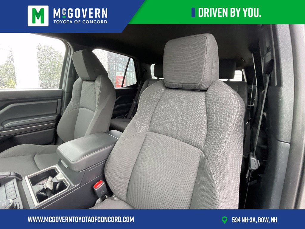 Used 2025 Toyota 4Runner SR5 AWD/4WD image 12