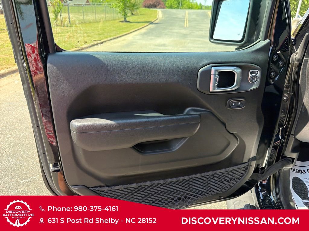 Used 2023 Jeep Wrangler Willys image 10