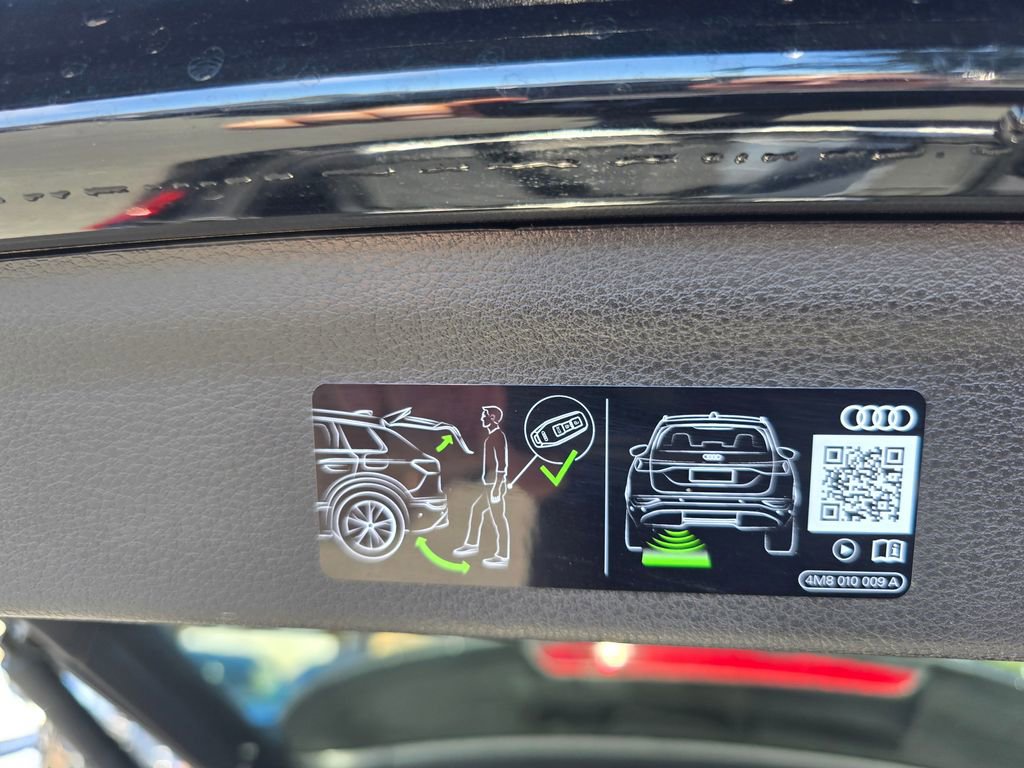 Used 2025 Audi Q3 2.0T Premium w/ Convenience Package image 16