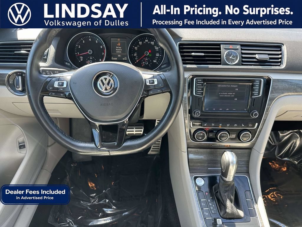 Used 2017 Volkswagen Passat 1.8T SEL Premium FWD image 10