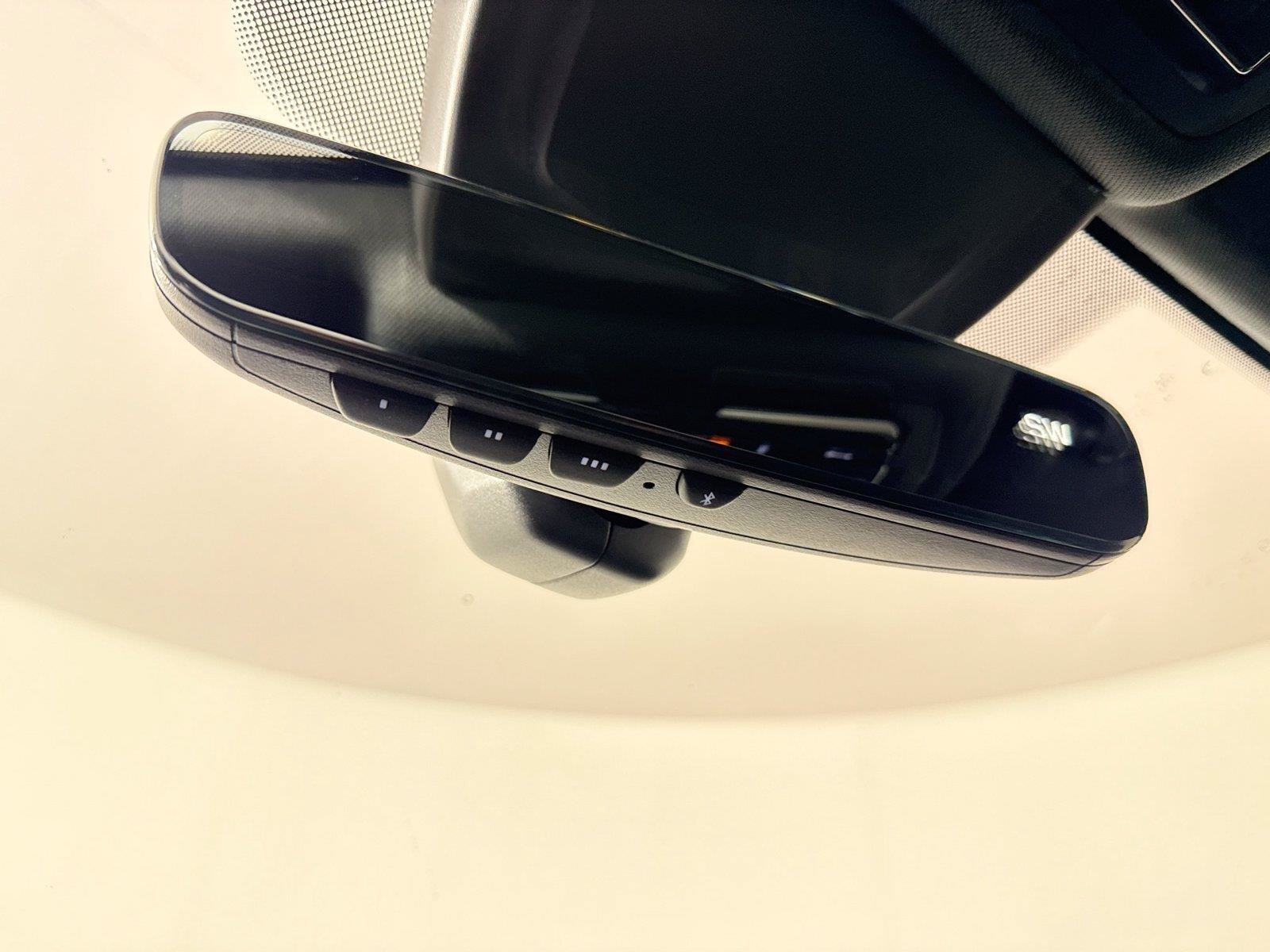 Used 2024 Volkswagen GTI SE FWD image 22