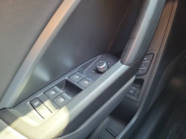 Certified 2024 Audi Q3 2.0T Premium w/ Convenience Package AWD/4WD image 19