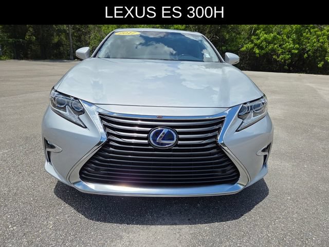 Used 2017 Lexus ES 300h w/ Luxury Package FWD image 8