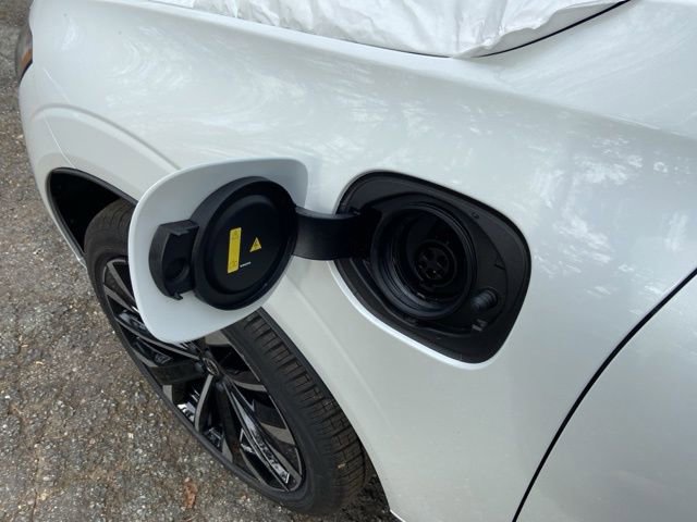 New 2026 Volvo XC60 T8 Ultra w/ Climate Package image 9