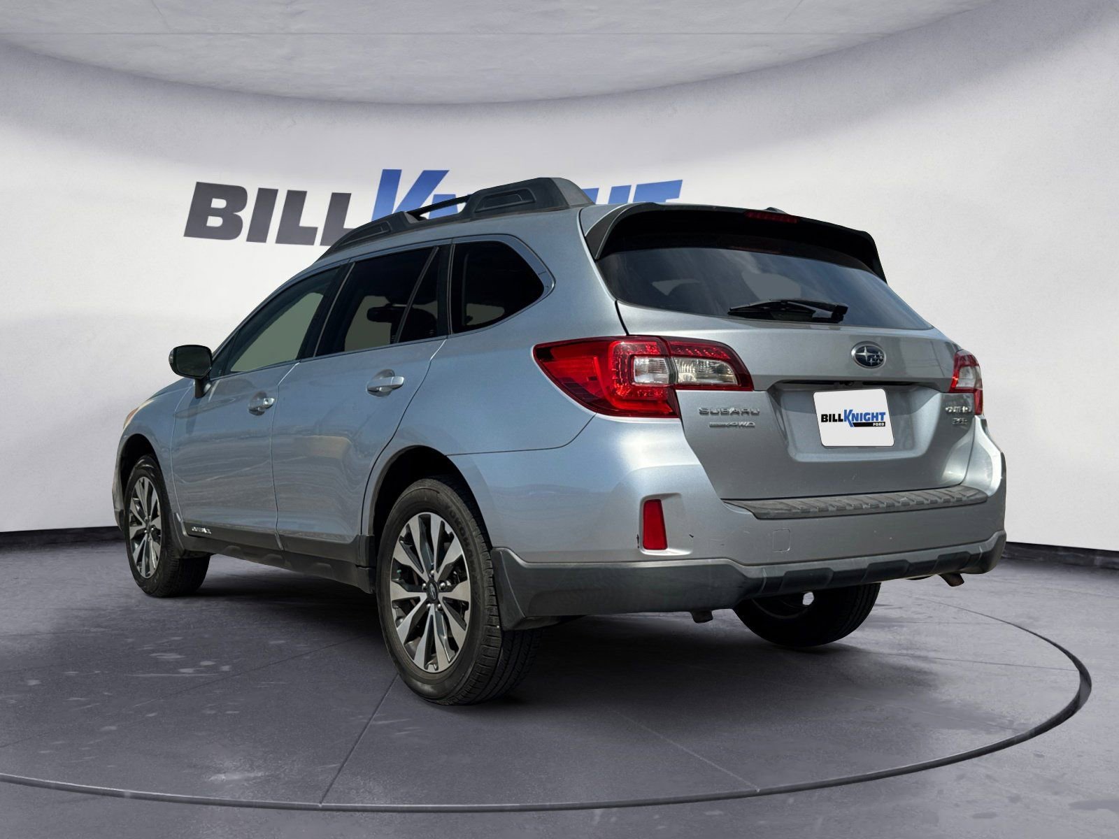 Used 2015 Subaru Outback 3.6R Limited image 3