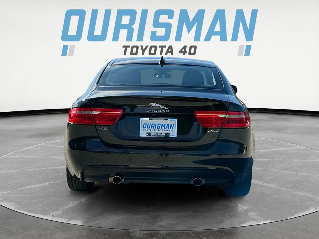 Used 2017 Jaguar XE Premium image 5