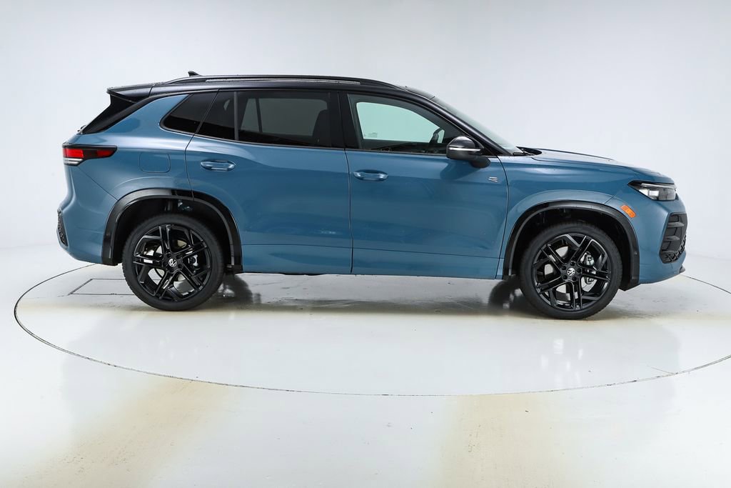 New 2026 Volkswagen Tiguan SE R-Line image 49