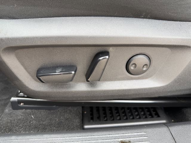 Used 2023 Nissan Rogue SV image 25