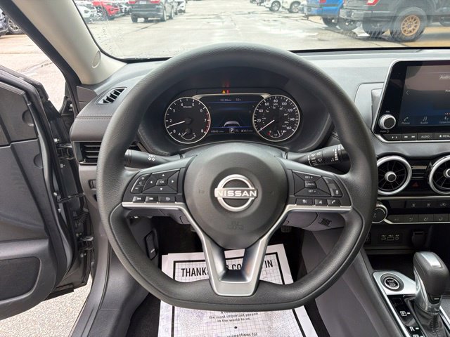 Used 2024 Nissan Sentra SV FWD image 23