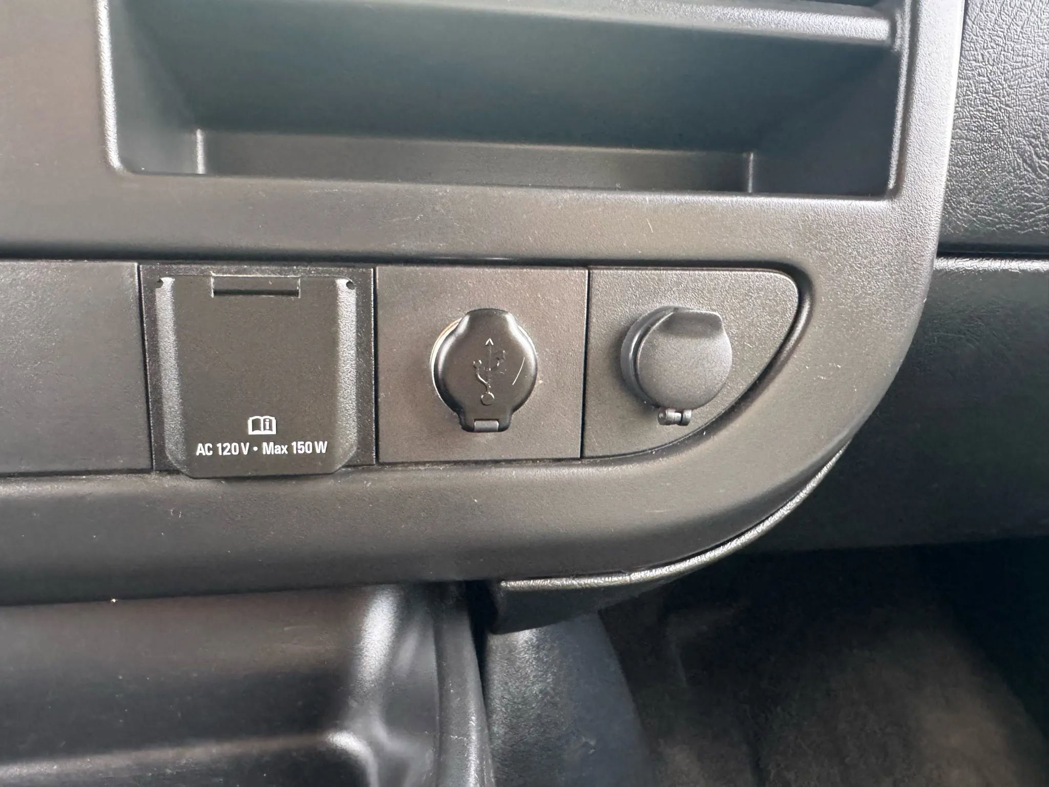 Used 2017 Chevrolet Express 3500 LT w/ LT Preferred Equipment Group image 45