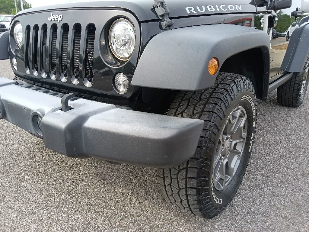 Used 2017 Jeep Wrangler Rubicon w/ Power Convenience Group AWD/4WD image 9