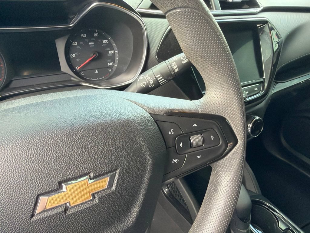 Used 2021 Chevrolet TrailBlazer LT w/ Convenience Package FWD image 13