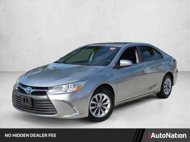 Used 2017 Toyota Camry LE FWD image 1