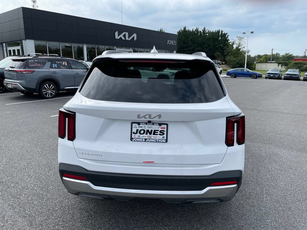 New 2026 Kia Sorento S FWD image 6