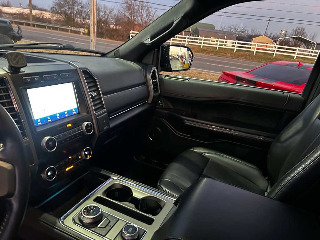Used 2021 Ford Expedition XLT image 12