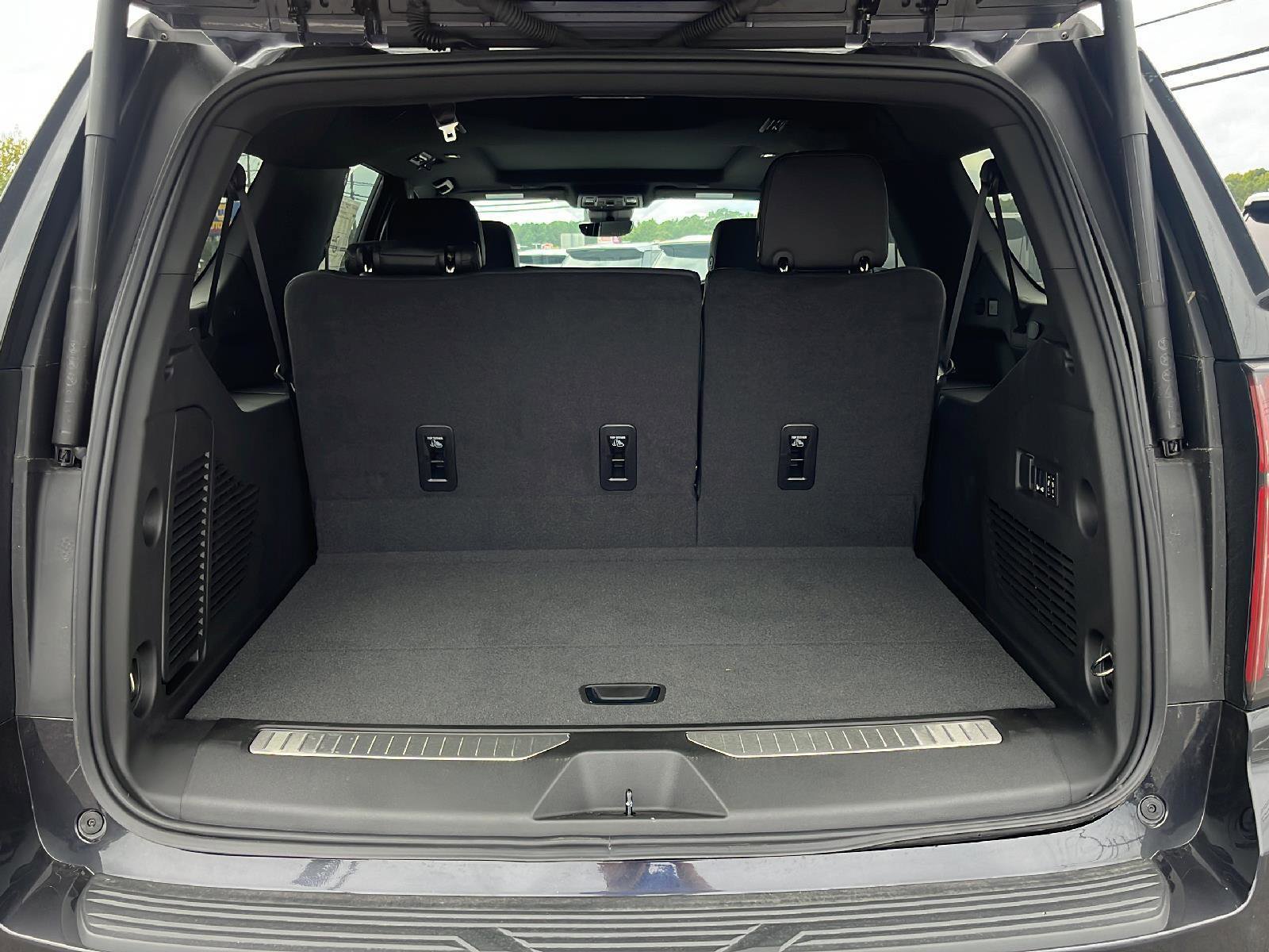 New 2024 Chevrolet Suburban High Country image 30